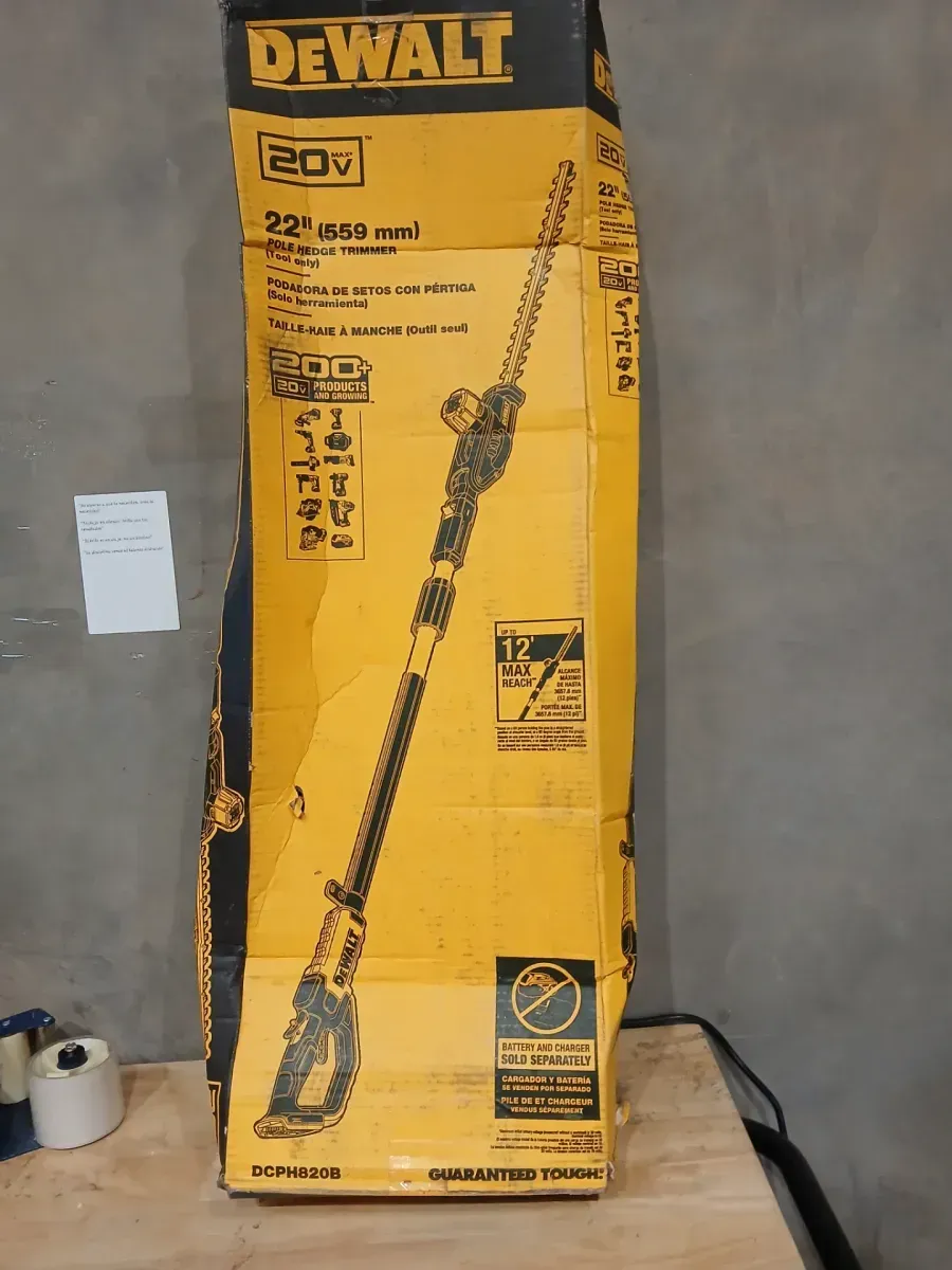 ***no functional*** DEWALT 20V MAX 22 in. Cordless Battery Powered Pole Hedge Trimmer (Tool Only) - image 2