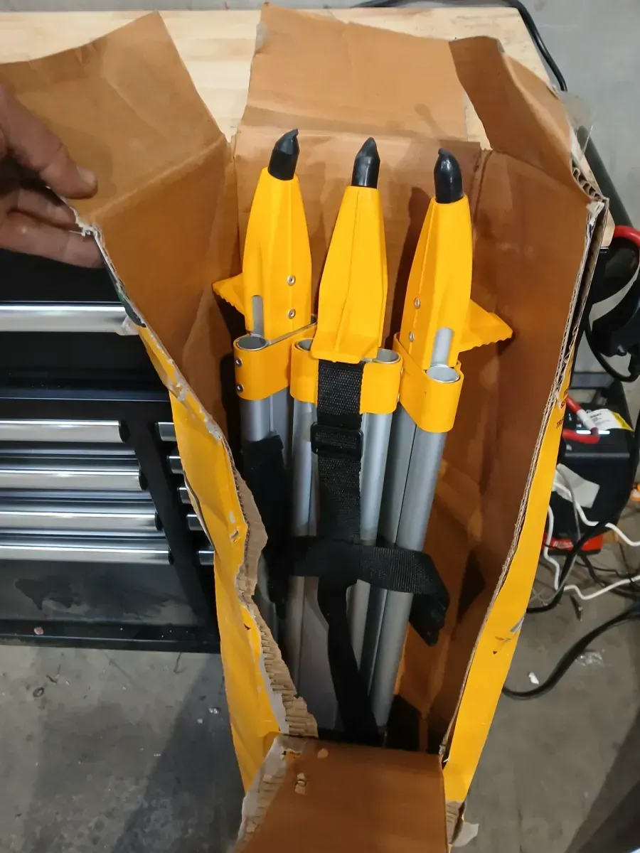 DEWALT Construction Tripod for Laser Level - image 3