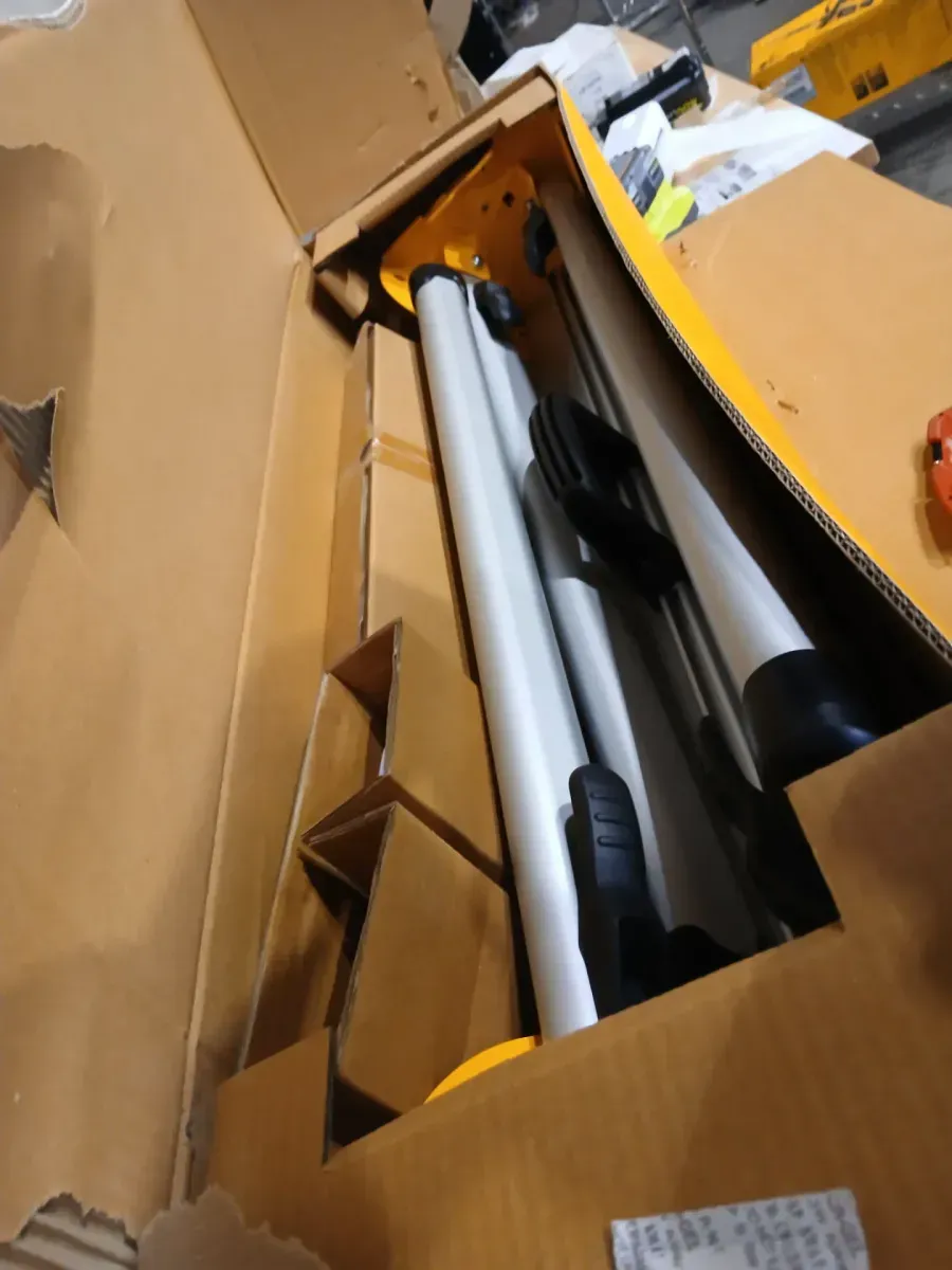 DEWALT 15.4 lbs. Heavy Duty Work Stand with Miter Saw Mounting Brackets - image 5