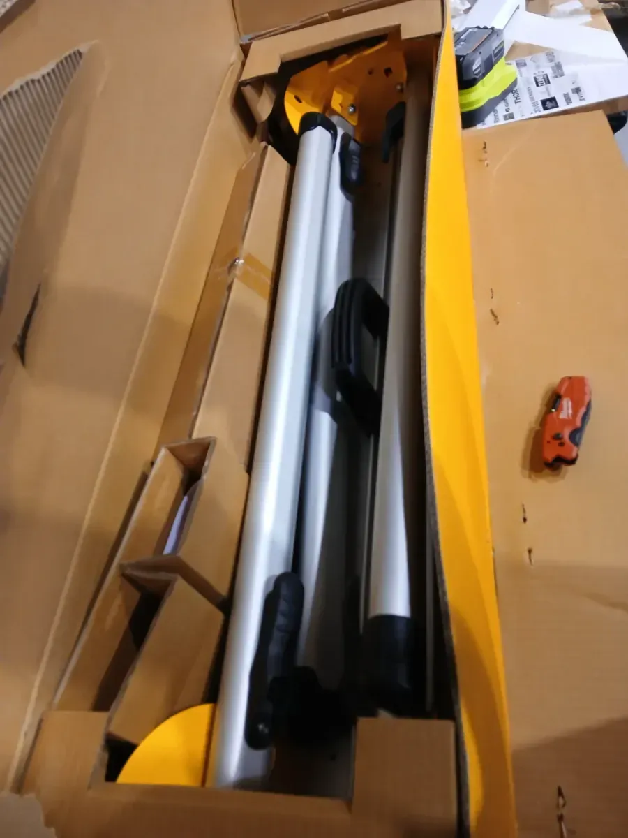 DEWALT 15.4 lbs. Heavy Duty Work Stand with Miter Saw Mounting Brackets - image 4