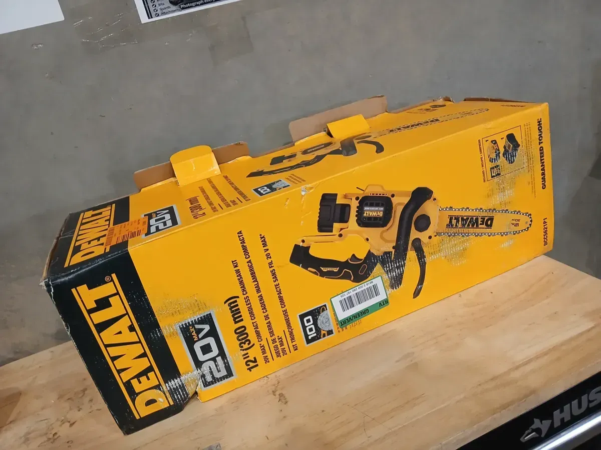 DEWALT 20V MAX 12in. Cordless Battery Powered Chainsaw Kit with (1) 5 Ah Battery and Charger - image 2