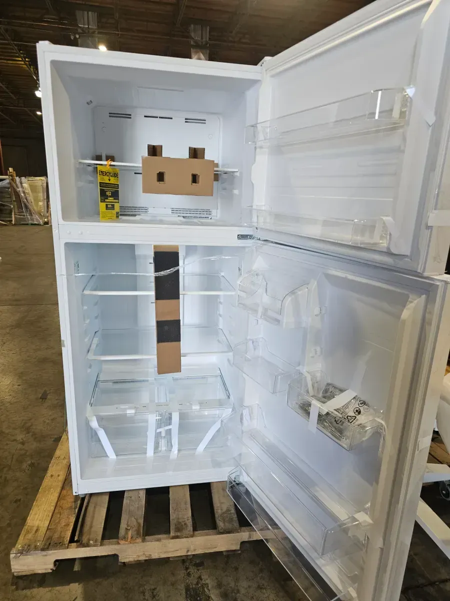 Vissani 18.1 cu. ft. Top Freezer Refrigerator with Adjustable Glass Shelving in White, Garage Ready - image 3