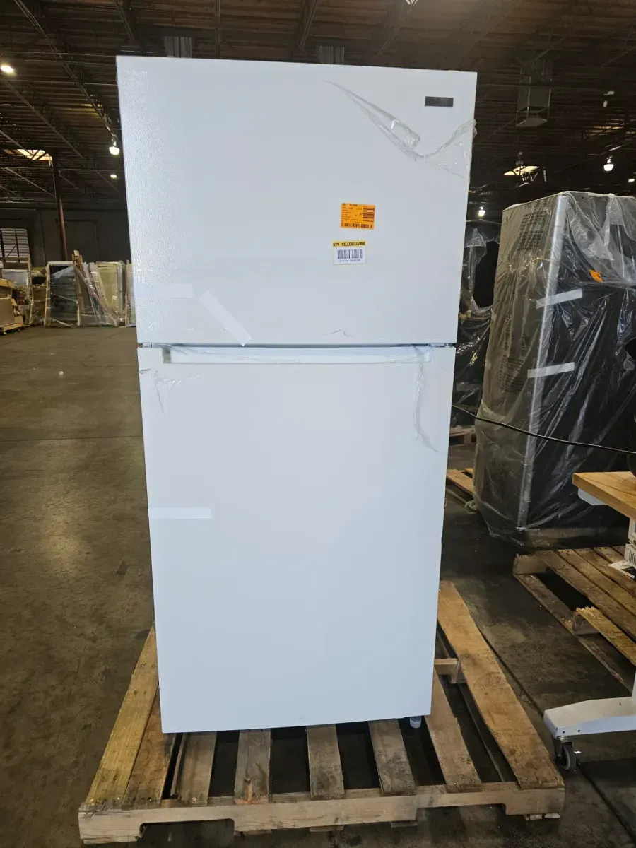 Vissani 18.1 cu. ft. Top Freezer Refrigerator with Adjustable Glass Shelving in White, Garage Ready - image 6