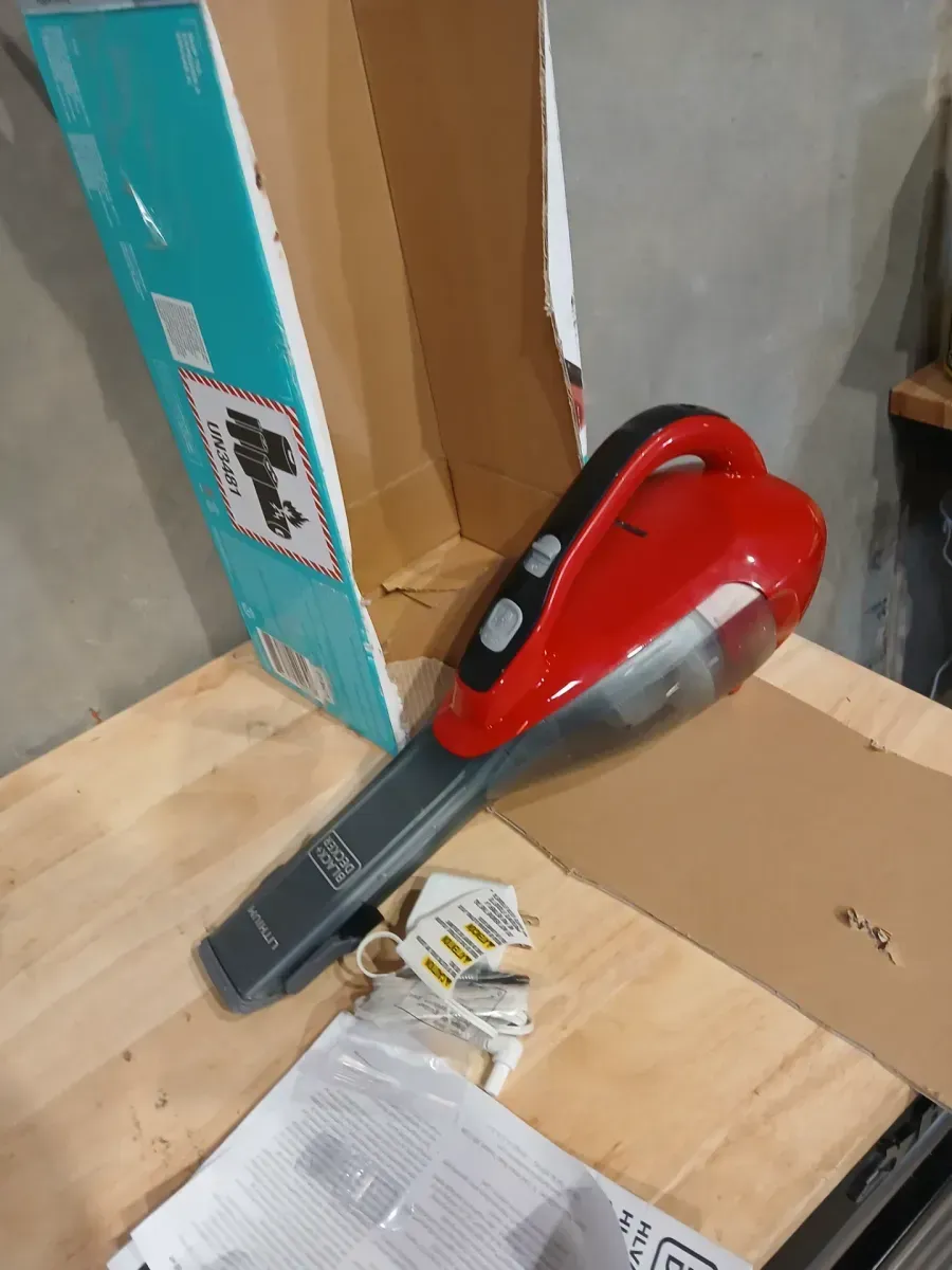 BLACK+DECKER Dust Buster 10.8-Volt Cordless Handheld Vacuum - image 4