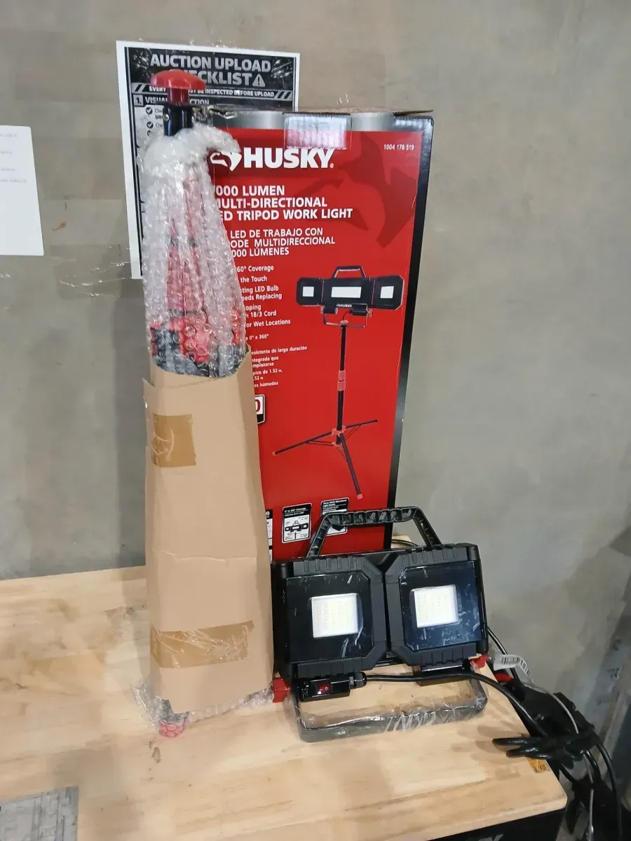 Husky 7000-Lumen Multi-Directional LED Tripod Work Light - image 4