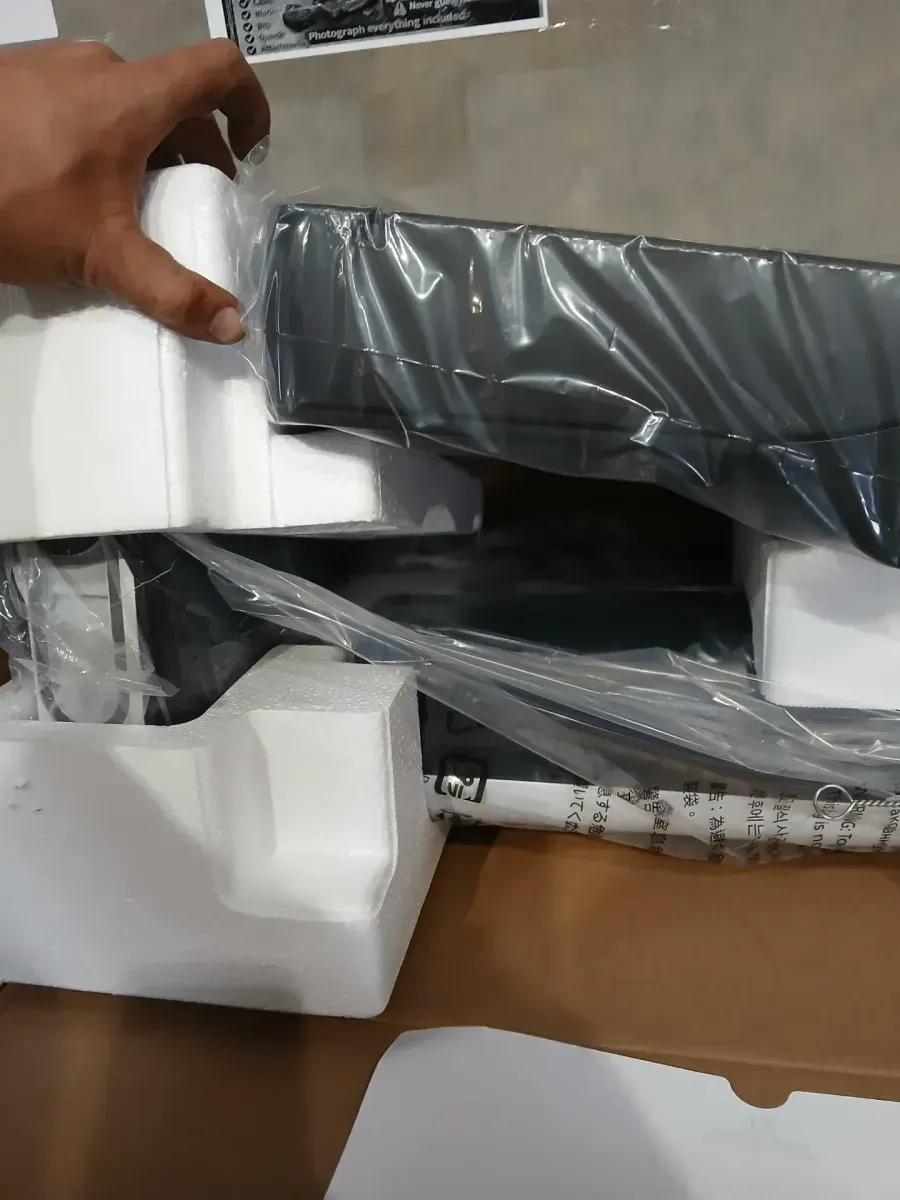 Roborock F25, Cordless Hard Floor Vacuum, Wet-Dry Cleaner, Self-Cleaning Technology with Voice Alerts in Black - image 4