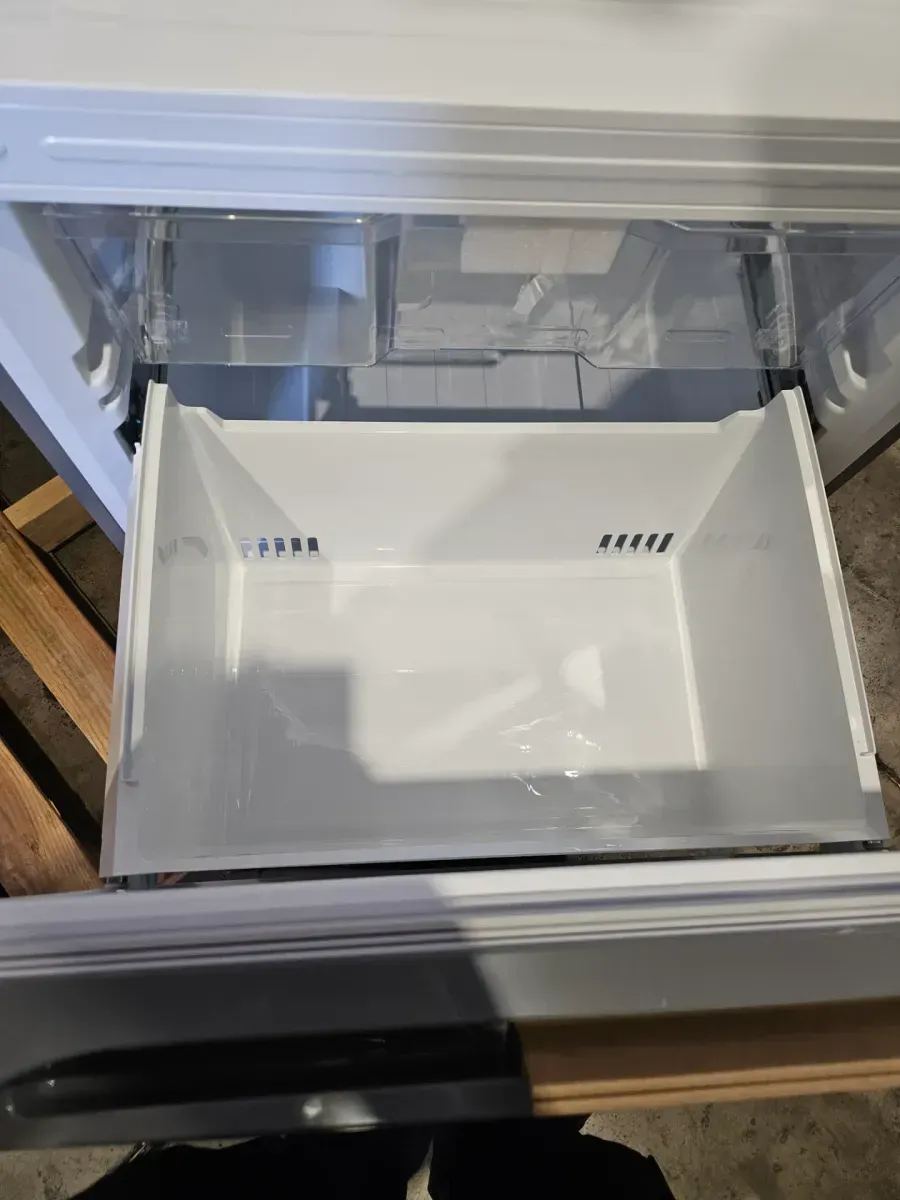 Vissani 30 in. 18.7 cu. ft. Bottom Freezer Refrigerator in Fingerprint Resistant Stainless Steel, Garage Ready - image 3