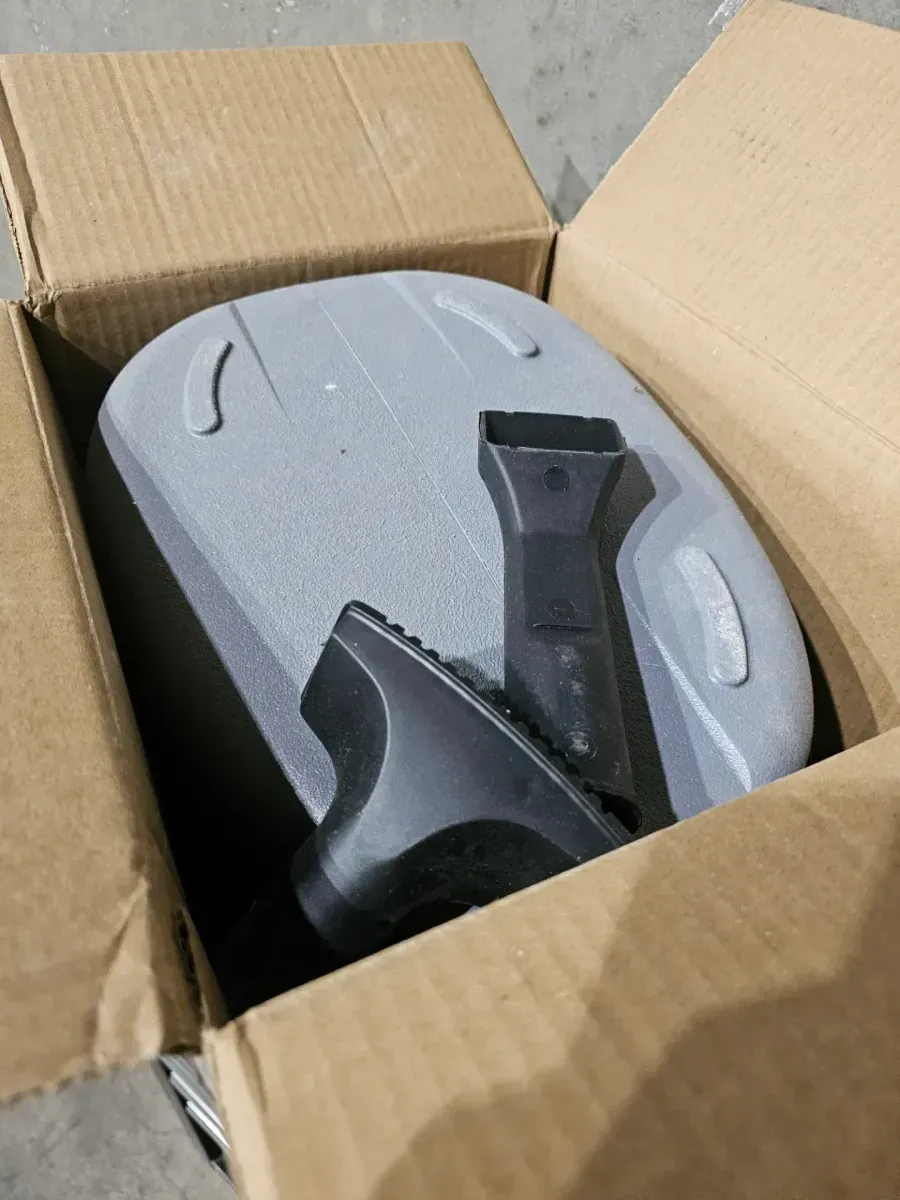 Stinger 2.5 Gal. 1.75 Peak HP Small Shop Vacuum Wet Dry Vac with Filter Bag, Hose, Utility and Car Nozzle Attachments HD2025 - image 2