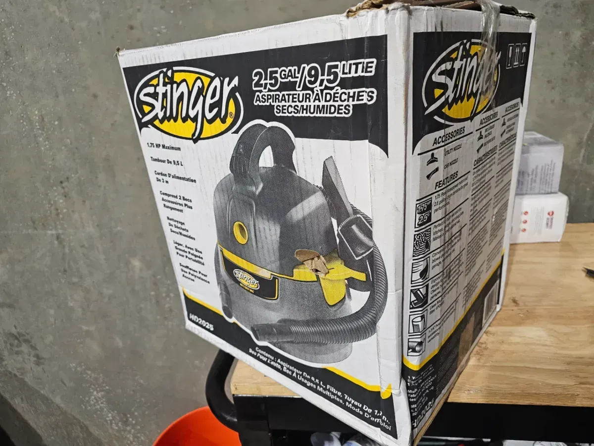 Stinger 2.5 Gal. 1.75 Peak HP Small Shop Vacuum Wet Dry Vac with Filter Bag, Hose, Utility and Car Nozzle Attachments HD2025 - image 4