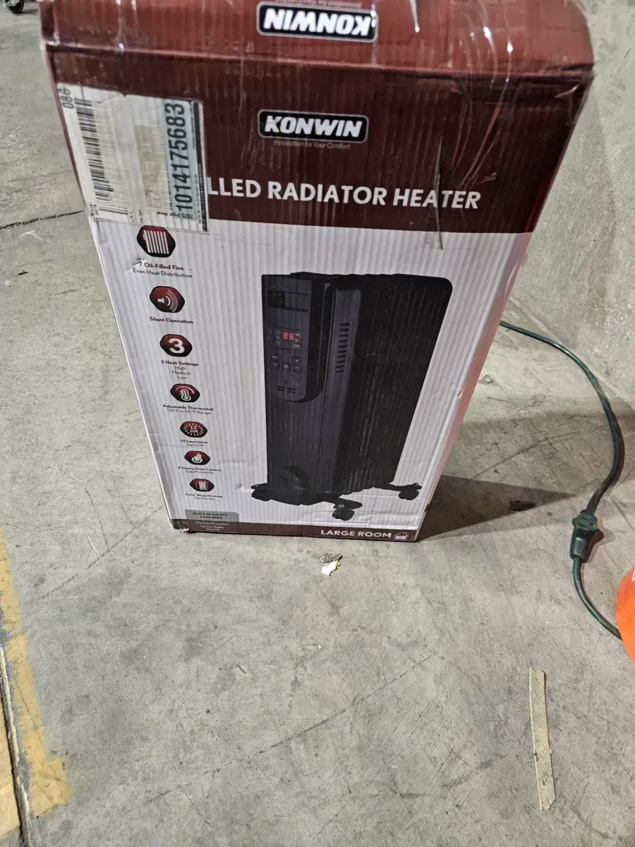 1500-Watt Black Indoor Electric Oil-Filled Radiator Convection Radiant Space Heater with Remote Control for Living Space - image 2