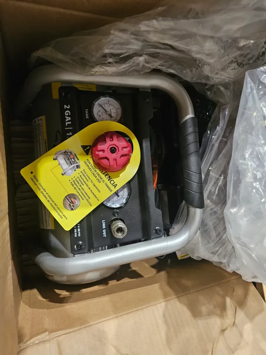 Husky 2 gal quiet air compressor  - image 2