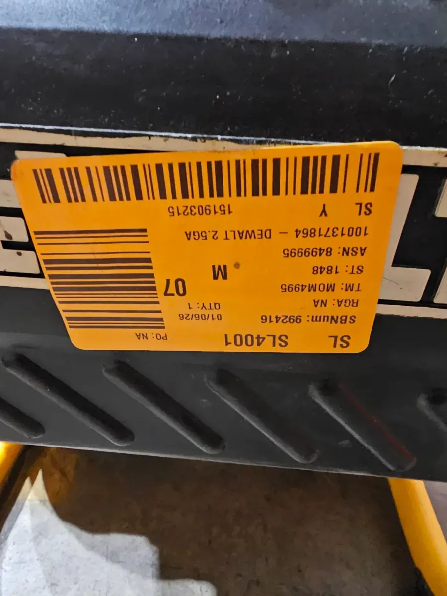 DeWalt 2.5 Gallon 200 PSI Quiet Trim Air Compressor - image 1