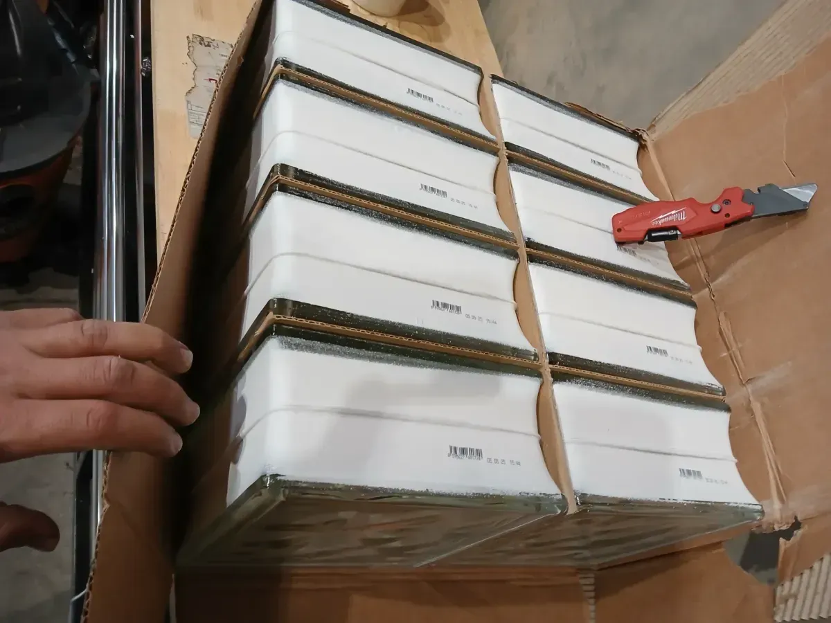 Seves Nubio 4 in. Thick Series 8 in. x 8 in. x 4 in. (Actual 7.75 x 7.75 x 3.88 in.) Wave Pattern Glass Block - image 3