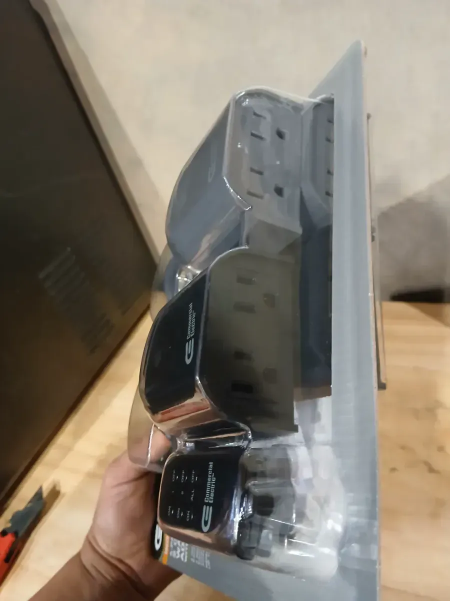 Commercial Electric 2-Outlet Indoor/Outdoor Wall Adapters with Remote Control Kit (Includes 4-Adapters and 2-Remotes) - image 5