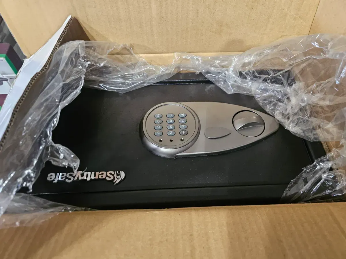 SentrySafe 0.98 cu. ft. Safe Box with Digital Lock - image 2