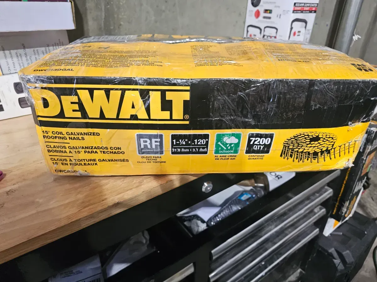 DeWalt 1-1/4" x .120" 15-Degree Coil Galvanized Roofing Nails, 7200 Count - image 1