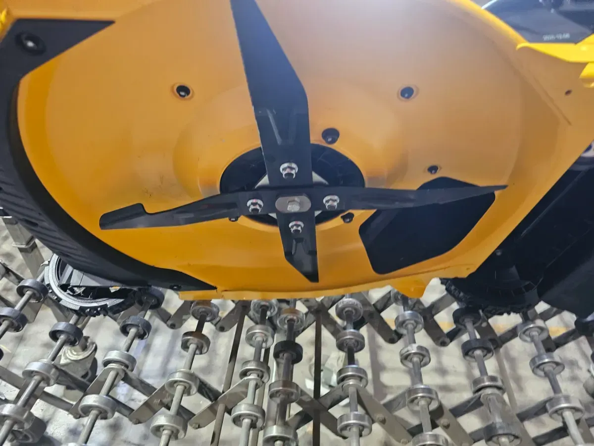 DEWALT 2x20V MAX 21 in. Cordless Battery Powered Self Propelled Lawn Mower Kit with (2) 10 Ah Batteries and Chargers - image 6