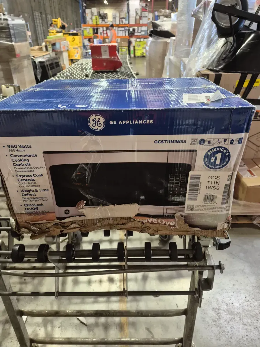 GE 1.1 Cu. Ft. Capacity Countertop Microwave Oven - image 2