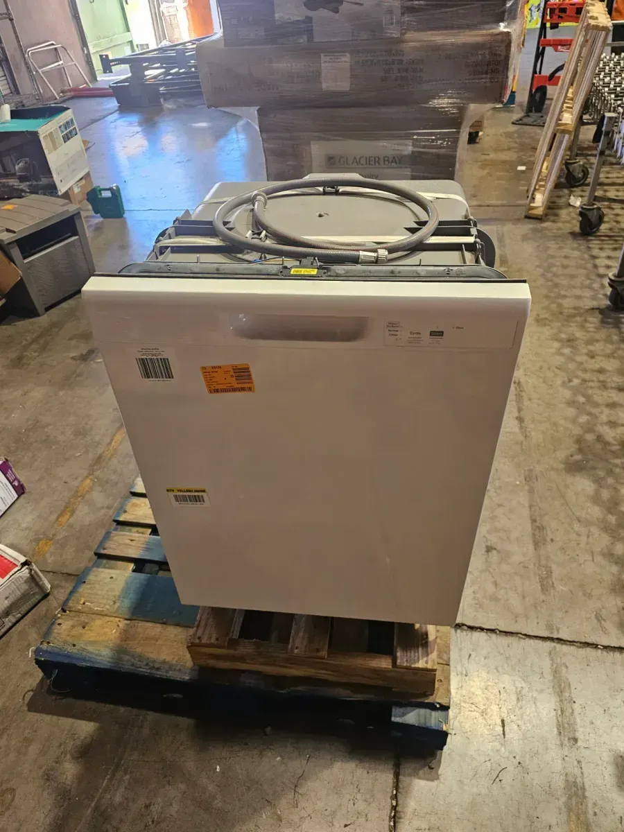 GE Standard Built-In Dishwasher - image 3