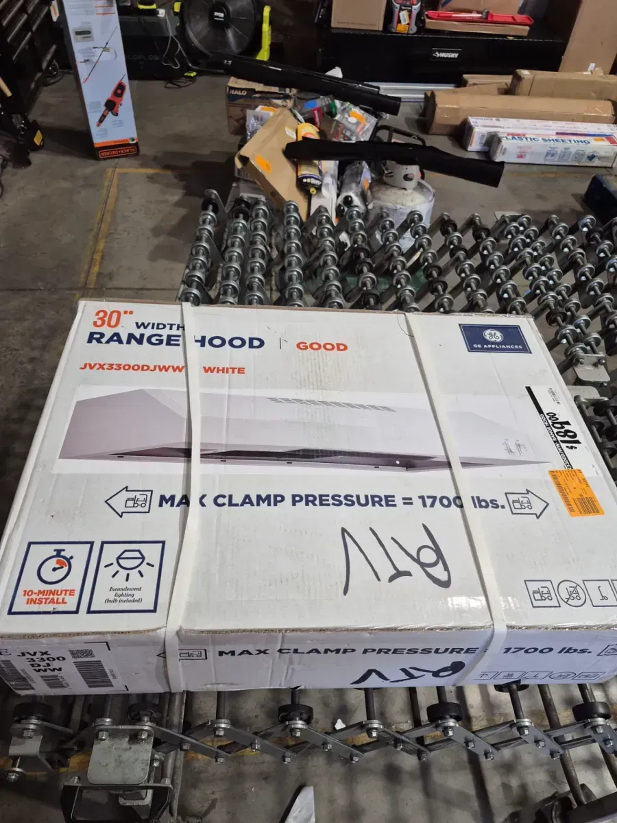 GE 30 in. Over the Range Convertible Range Hood in White - image 2