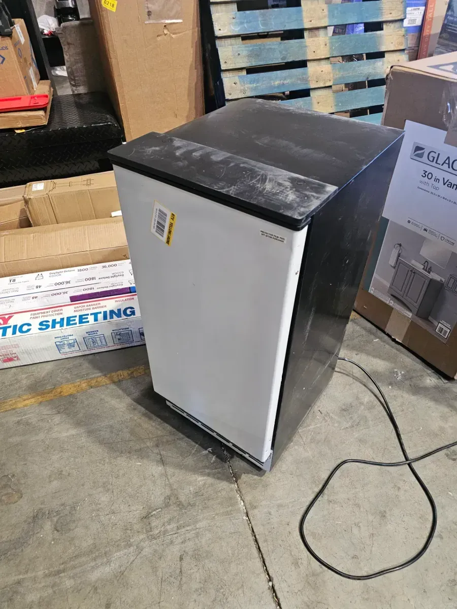 GE Standard Built-In Dishwasher - image 4