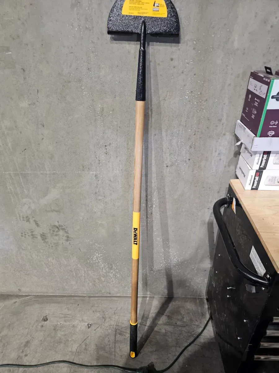 DEWALT 55 in. Wood Handle Turf Edger - image 4