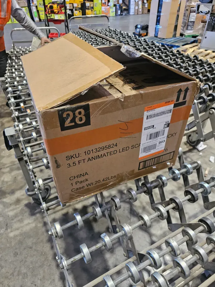 3.5 ft animated LED scarred chucky  - image 2