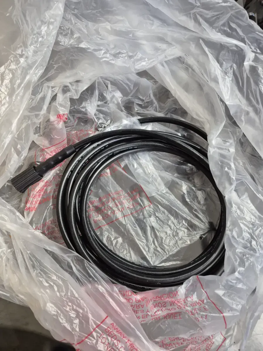 DEWALT 2100 PSI 1.2 GPM 13 Amp Cold Water Electric Pressure Washer with Internal Equipment Storage - image 5