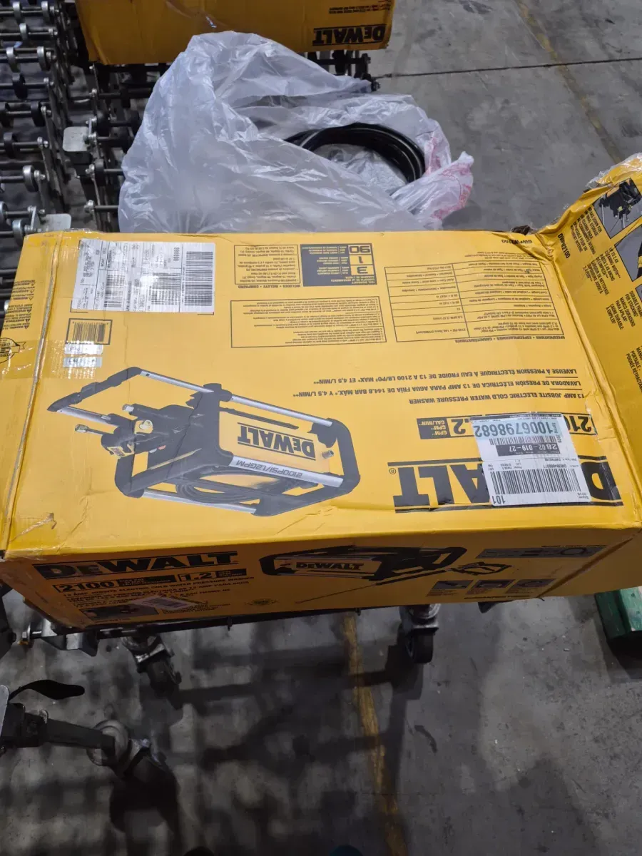 DEWALT 2100 PSI 1.2 GPM 13 Amp Cold Water Electric Pressure Washer with Internal Equipment Storage - image 3