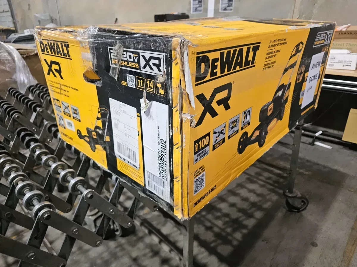 Pair of Lippert Components (LCI) RV / Trailer Actuator Motors - image 5