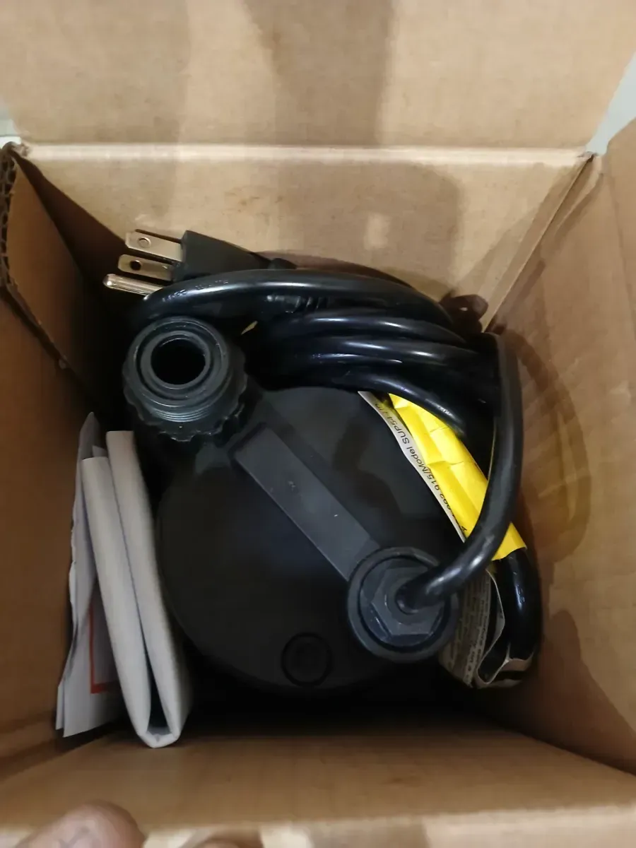 Everbilt 1/6 HP Submersible Thermoplastic Utility Pump - image 2