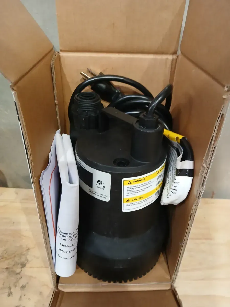 Everbilt 1/6 HP Submersible Thermoplastic Utility Pump - image 4