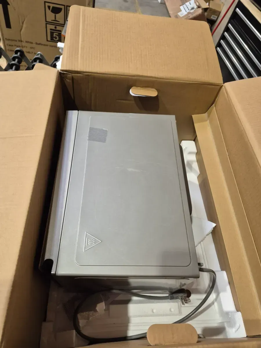 LG Microwave Oven with Smart Inverter, 2.0 cu. ft., 1200W - image 2