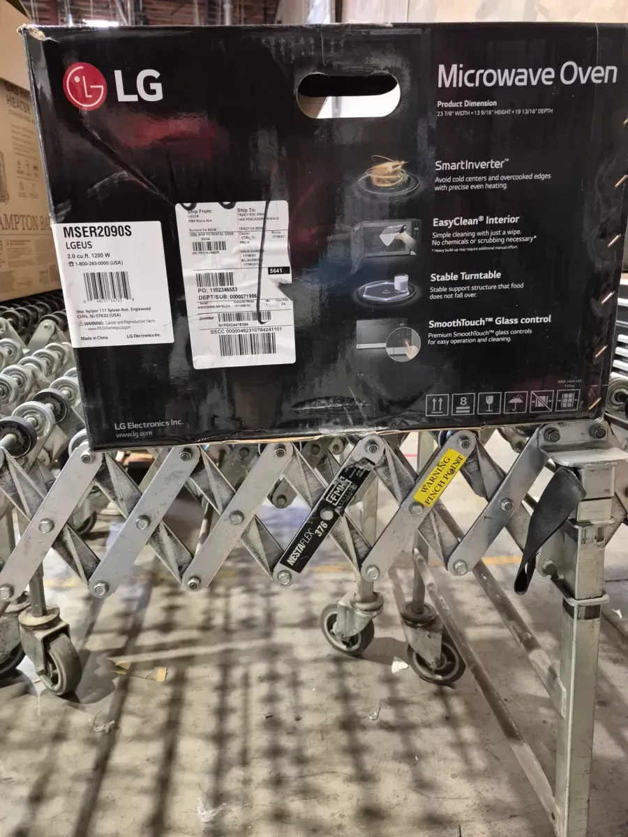 LG Microwave Oven with Smart Inverter, 2.0 cu. ft., 1200W - image 3