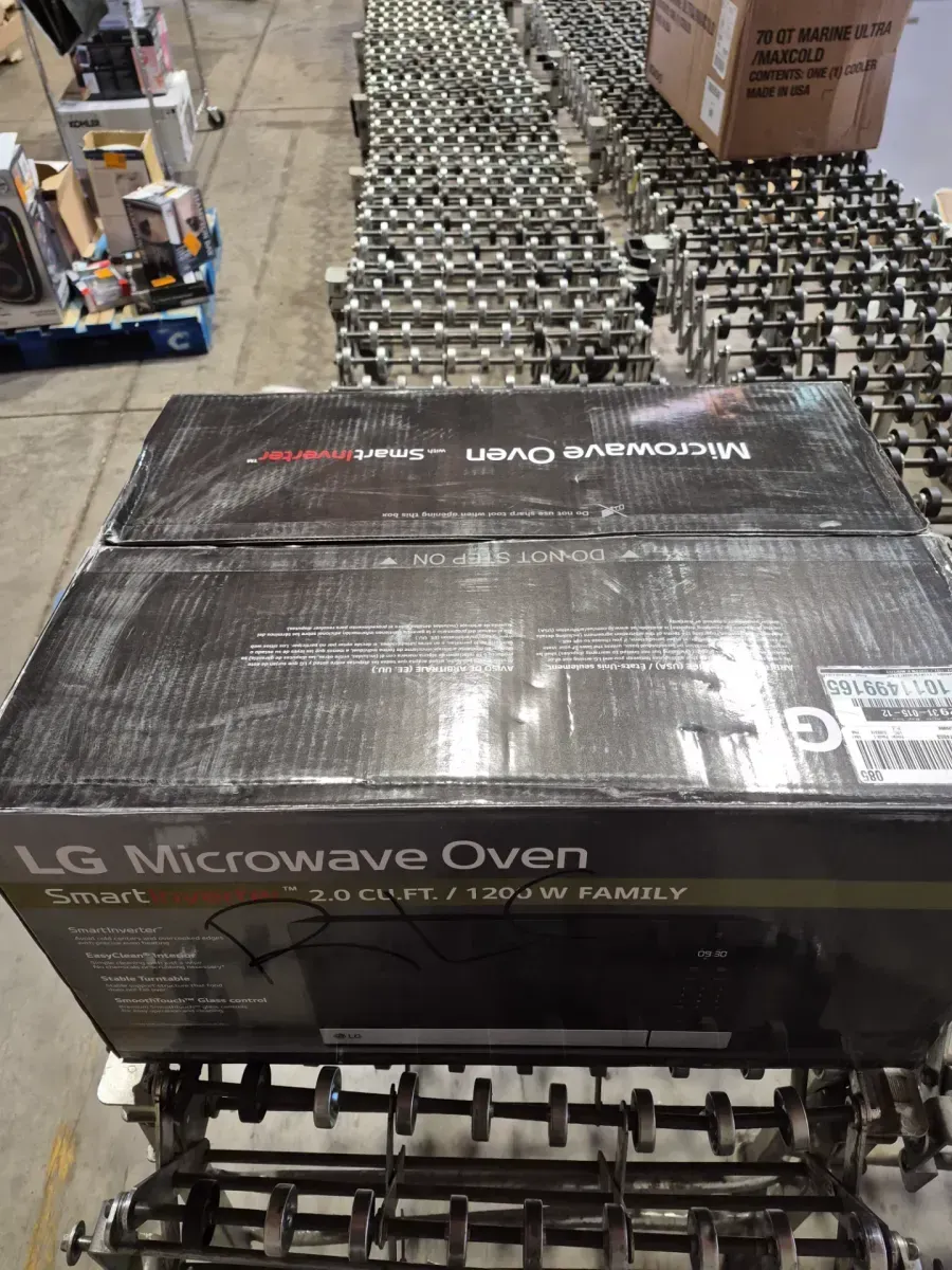 LG Microwave Oven with Smart Inverter, 2.0 cu. ft., 1200W - image 4