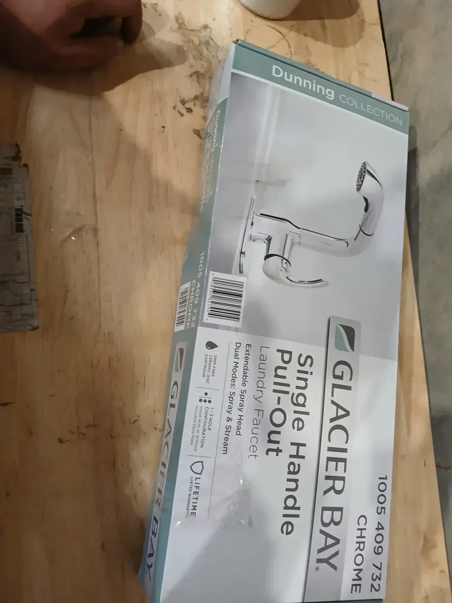 Glacier Bay Dunning Single-Handle Pull-Out Laundry Utility Faucet with Dual Spray Function in Chrome - image 2