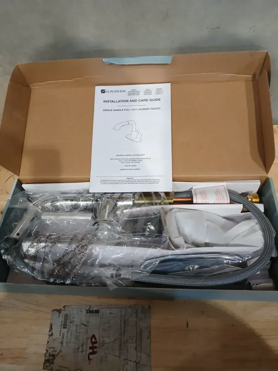 Glacier Bay Dunning Single-Handle Pull-Out Laundry Utility Faucet with Dual Spray Function in Chrome - image 3