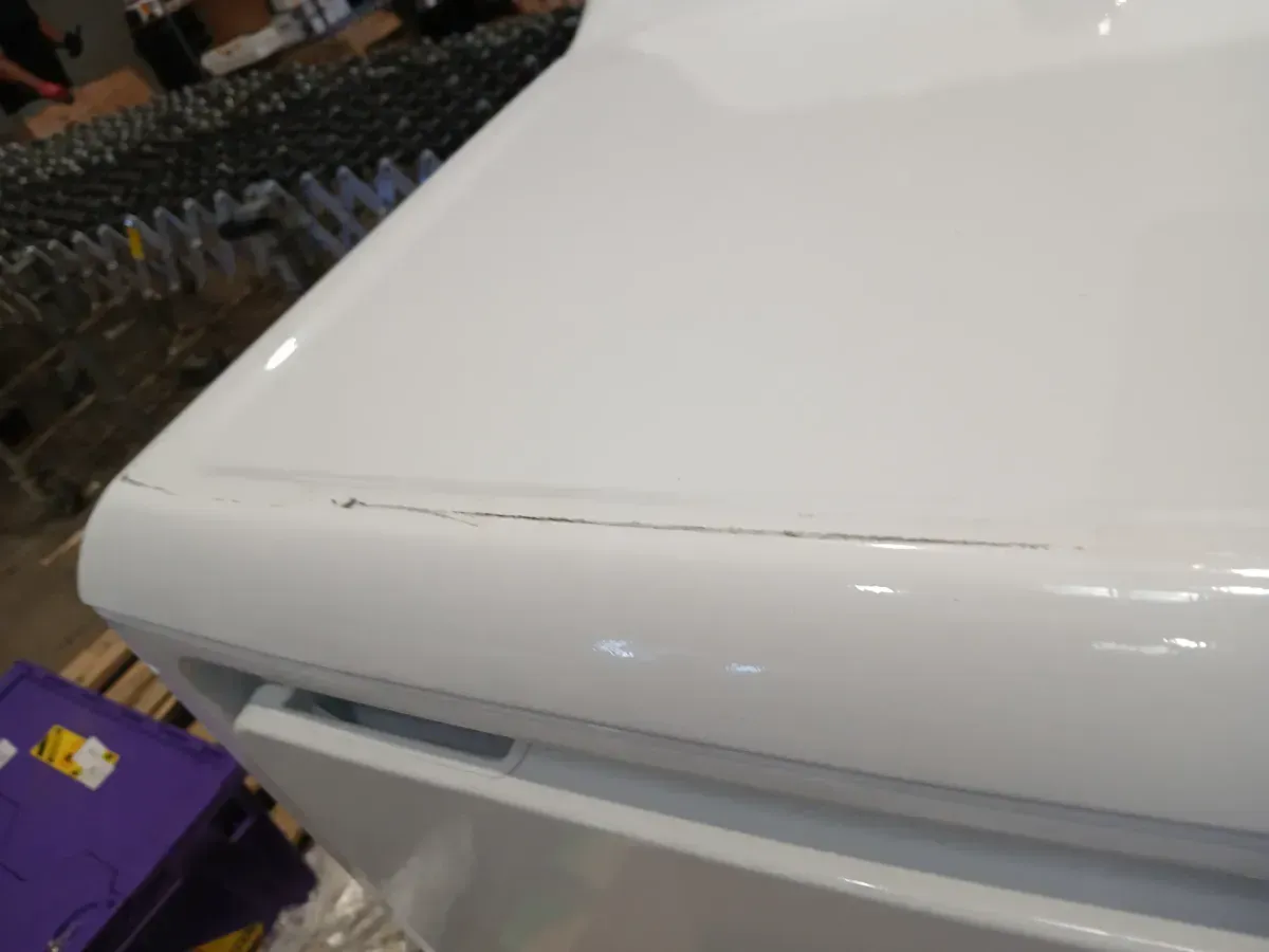 GE Hotpoint 6.2 cu. ft. vented Electric Dryer in White with Auto Dry - image 5