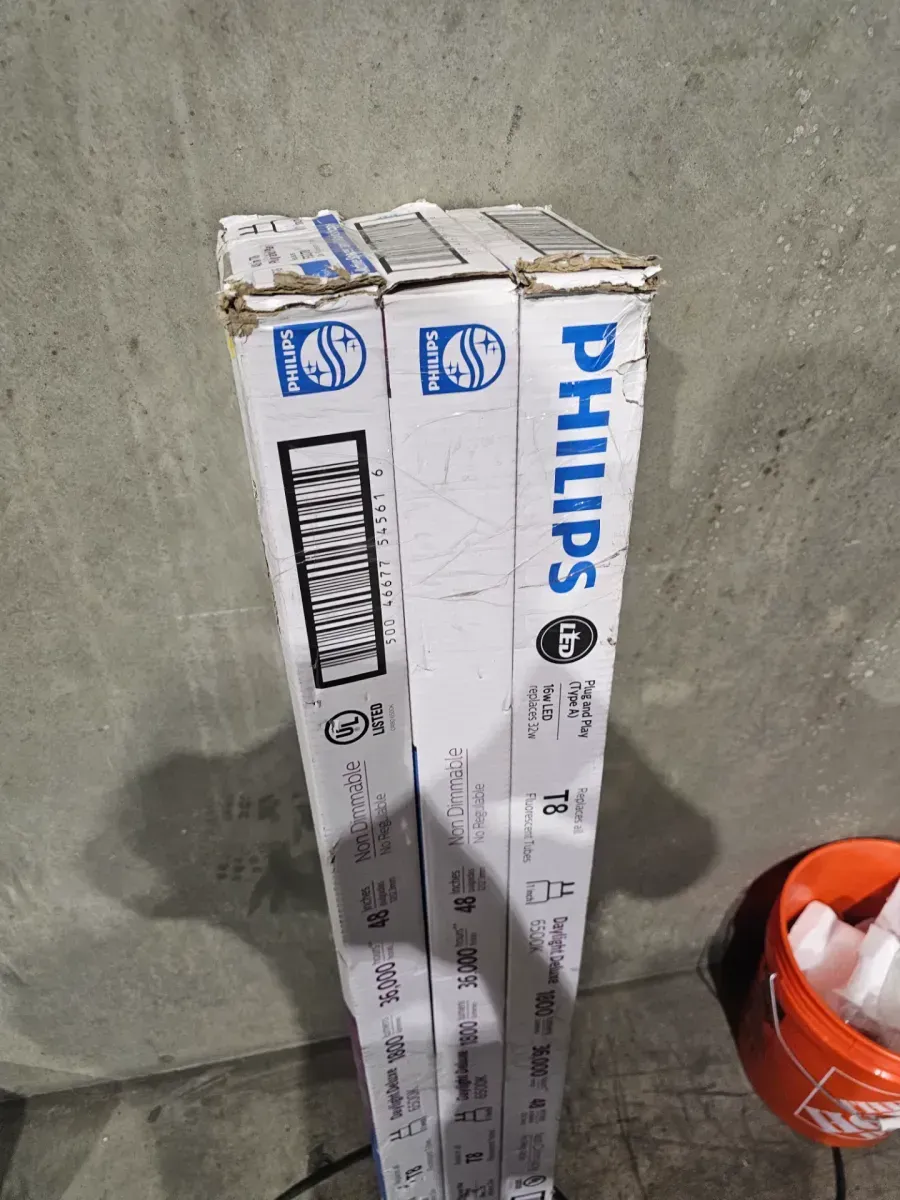 Philips 32-Watt Equivalent 4 ft. Linear Cool White T8 InstantFit LED Tube Light Bulb (4000K) (30-Pack) - image 3