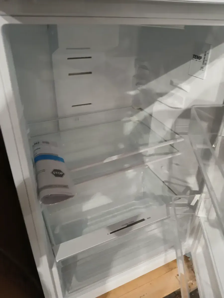 Vissani 14.2 cu. ft. Top Freezer Refrigerator in White, Garage Ready - image 5