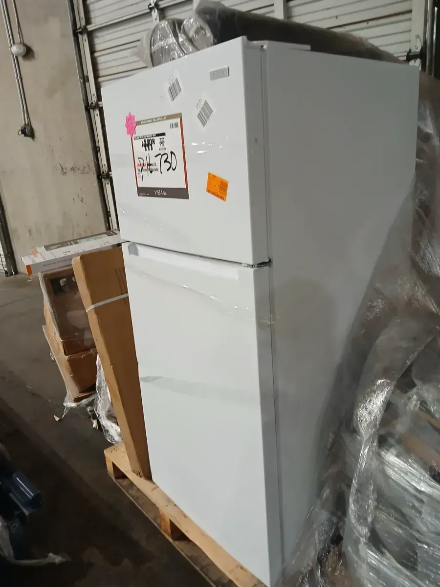 Vissani 14.2 cu. ft. Top Freezer Refrigerator in White, Garage Ready - image 3