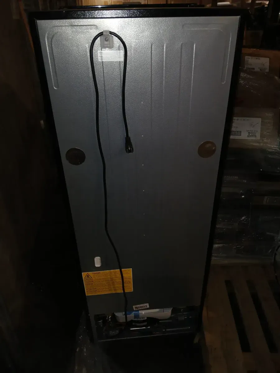 Vissani 7.2 cu. ft. Top Freezer Refrigerator in Fingerprint Resistant Stainless Steel Look - image 6