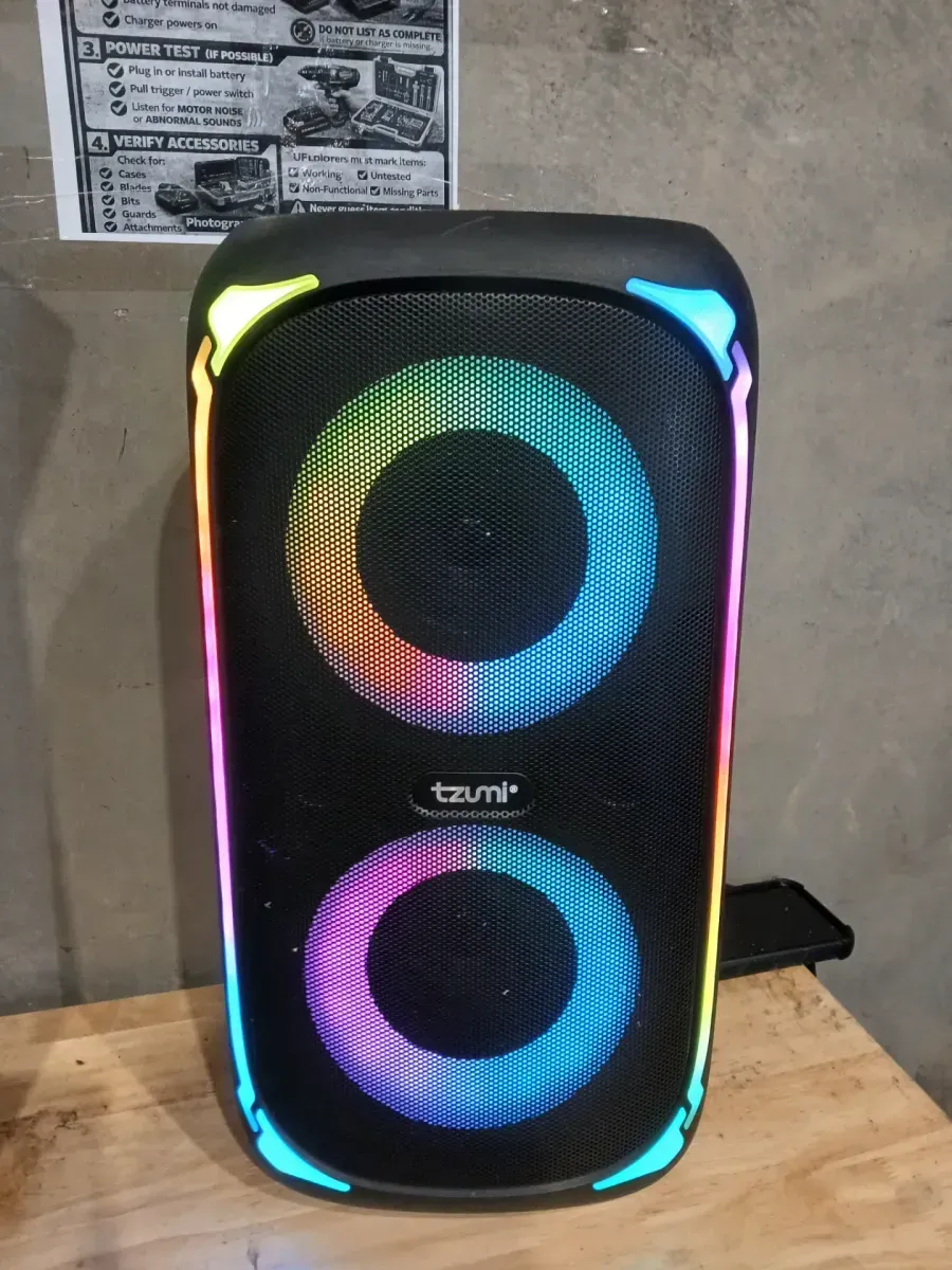 Speaker (Tzumi Super Bass Jobsite Speaker) - image 3