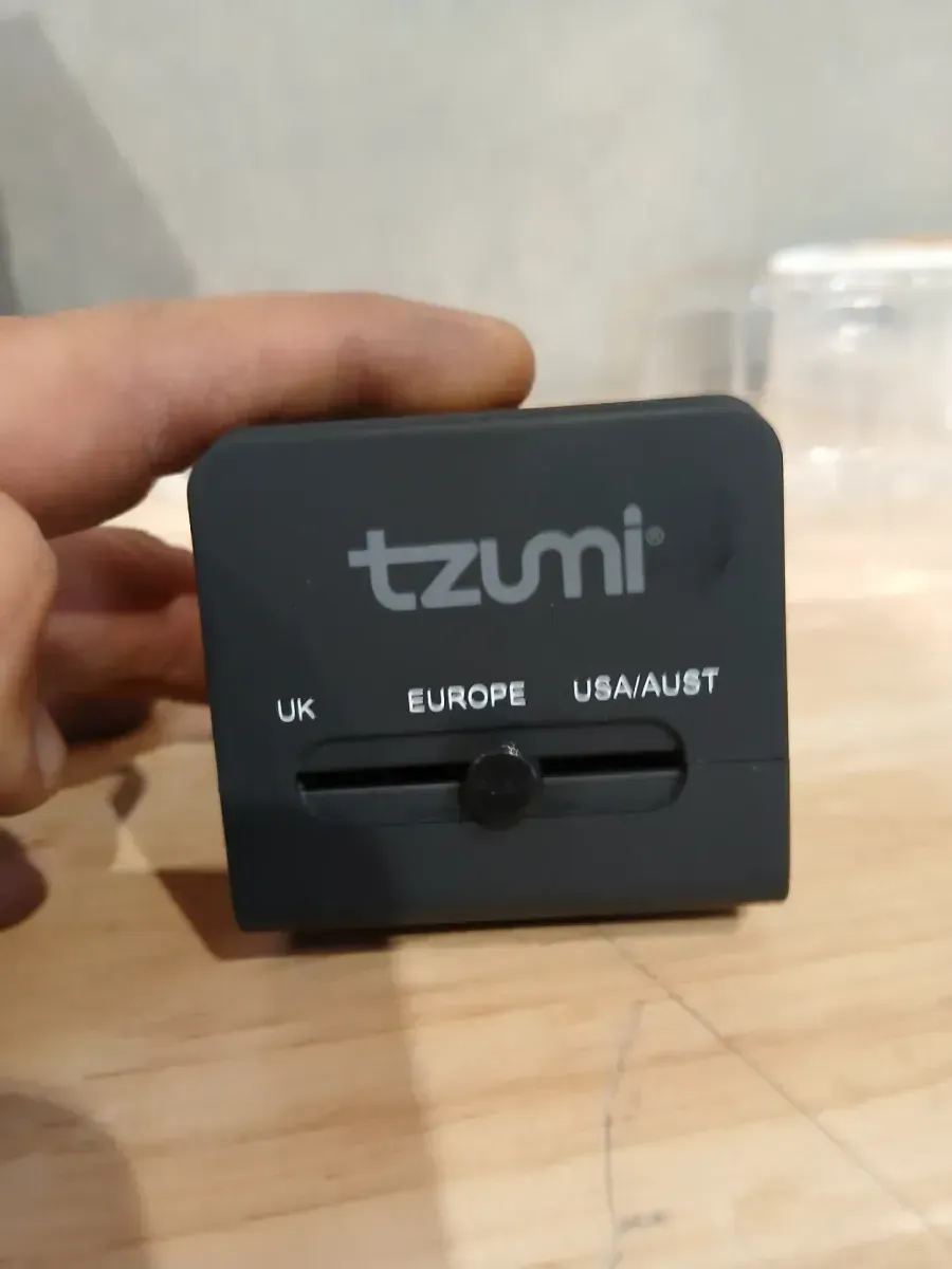 Tzumi Dual USB and USB-C Travel Adapter - image 3