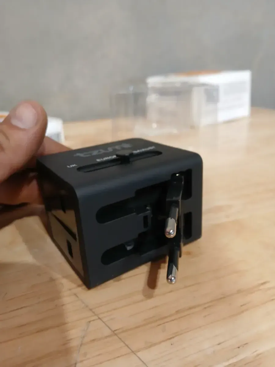 Tzumi Dual USB and USB-C Travel Adapter - image 4