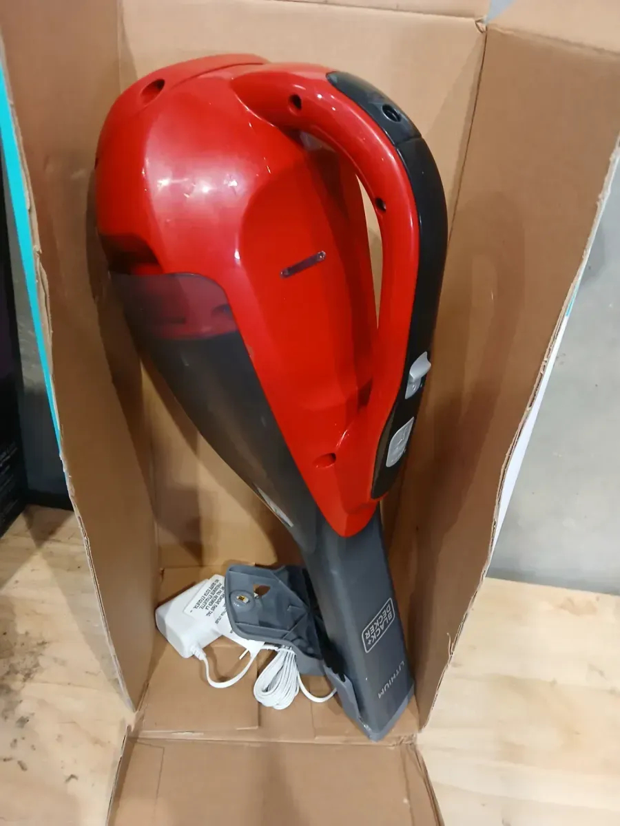 BLACK+DECKER Dust Buster 10.8-Volt Cordless Handheld Vacuum - image 3