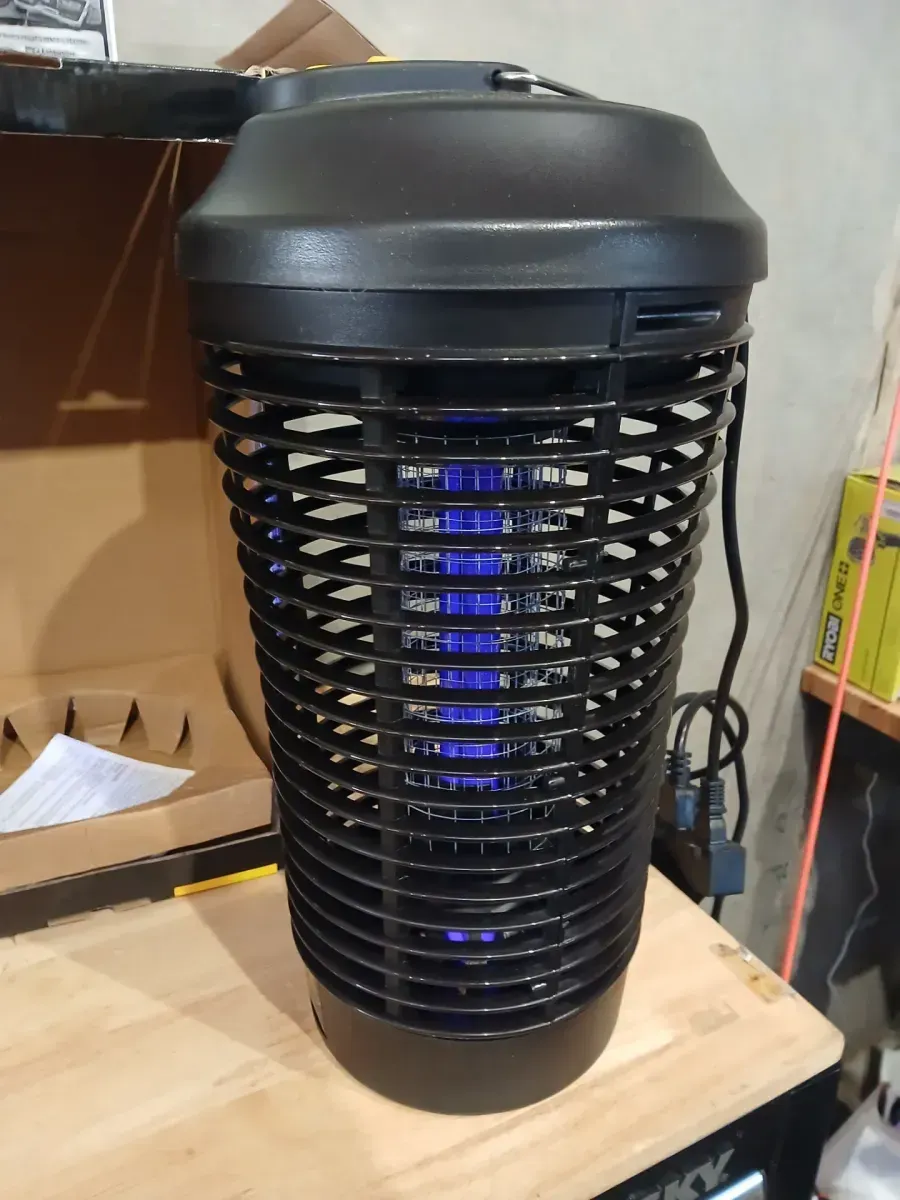 5500 Volt Deluxe 40 Watt Bug Zapper Insect Killer, 1.5 Acre Coverage - image 3