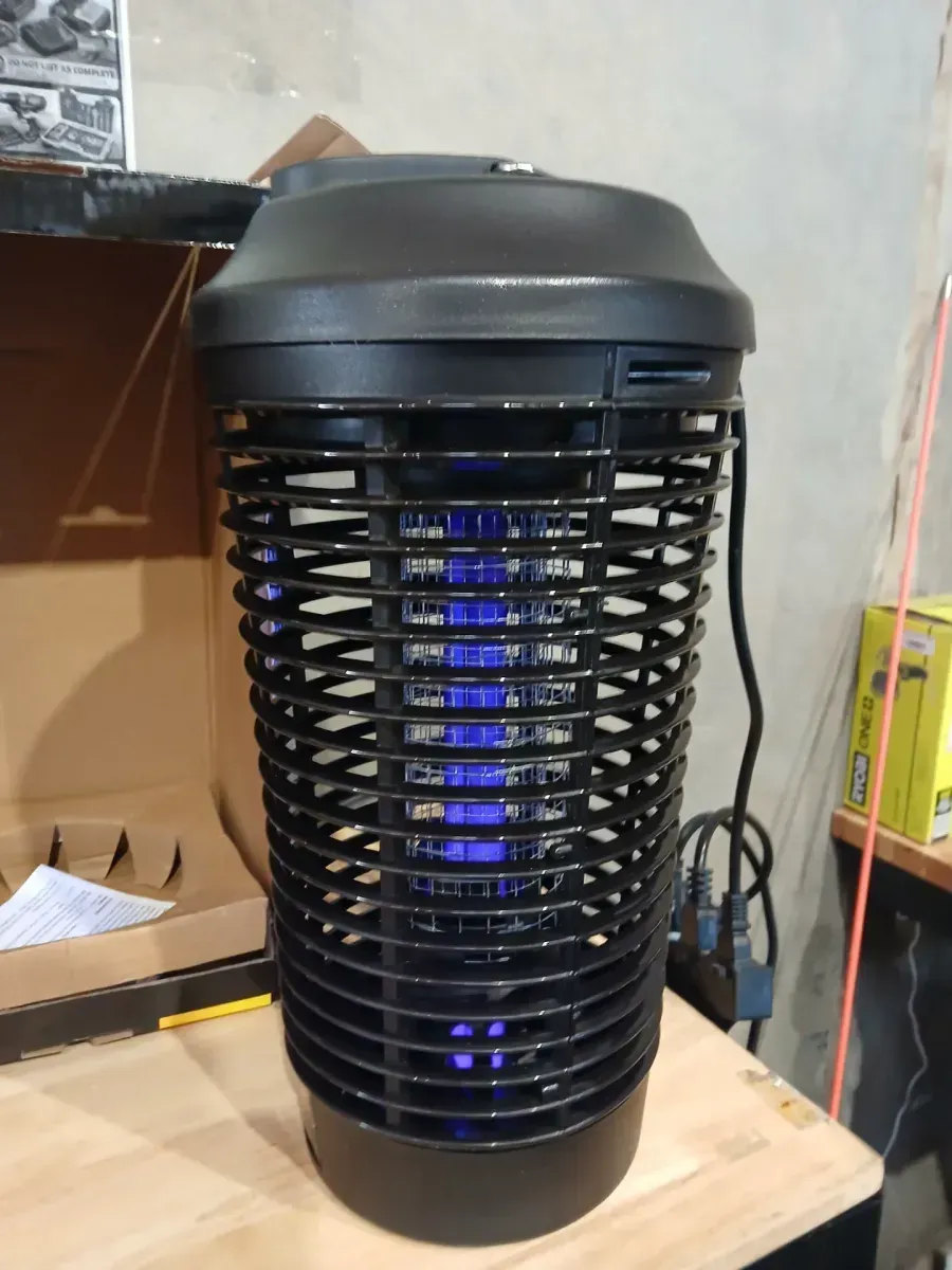 5500 Volt Deluxe 40 Watt Bug Zapper Insect Killer, 1.5 Acre Coverage - image 4