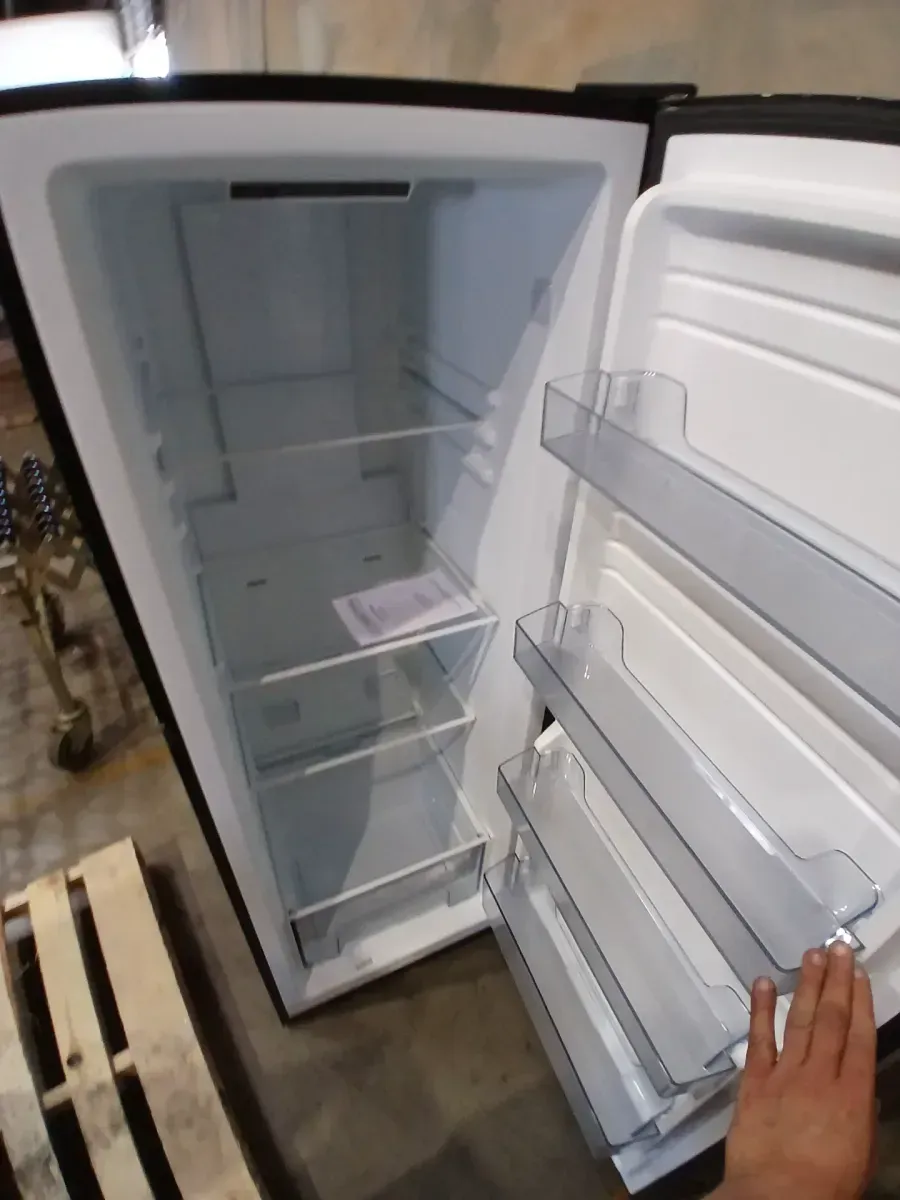 21 in. 1.1 cu. ft. 1000-Watt Countertop Microwave Oven in Fingerprint Resistant Stainless Steel and Bar handle - image 9