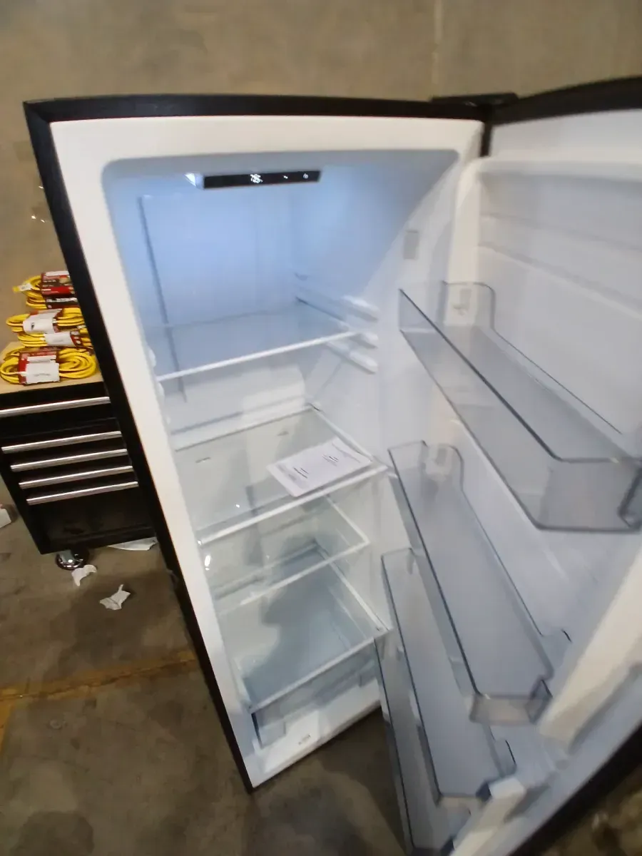 21 in. 1.1 cu. ft. 1000-Watt Countertop Microwave Oven in Fingerprint Resistant Stainless Steel and Bar handle - image 11